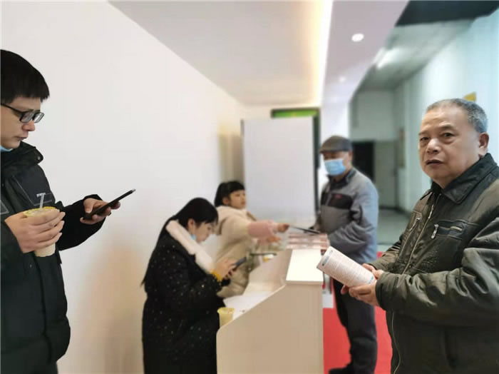 四川中青旅綿陽(yáng)分社、綿陽(yáng)市中旅假日旅行社、綿陽(yáng)自來(lái)文化傳播有限公司24H自助售貨服務(wù)盛大開(kāi)業(yè)