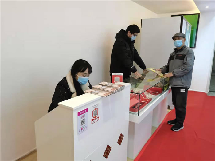 四川中青旅綿陽(yáng)分社、綿陽(yáng)市中旅假日旅行社、綿陽(yáng)自來(lái)文化傳播有限公司24H自助售貨服務(wù)盛大開(kāi)業(yè)